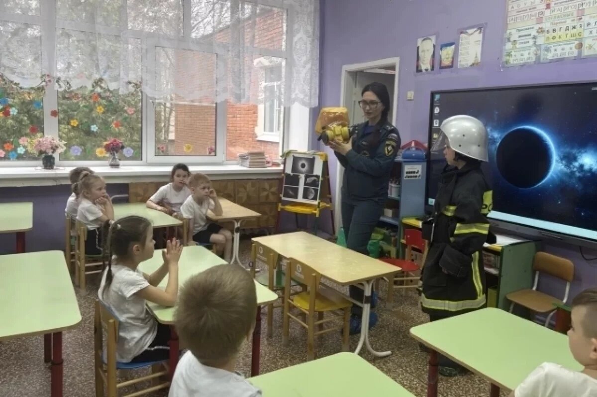    Во Владимире МЧС проводит профилактические занятия в школах и детсадах