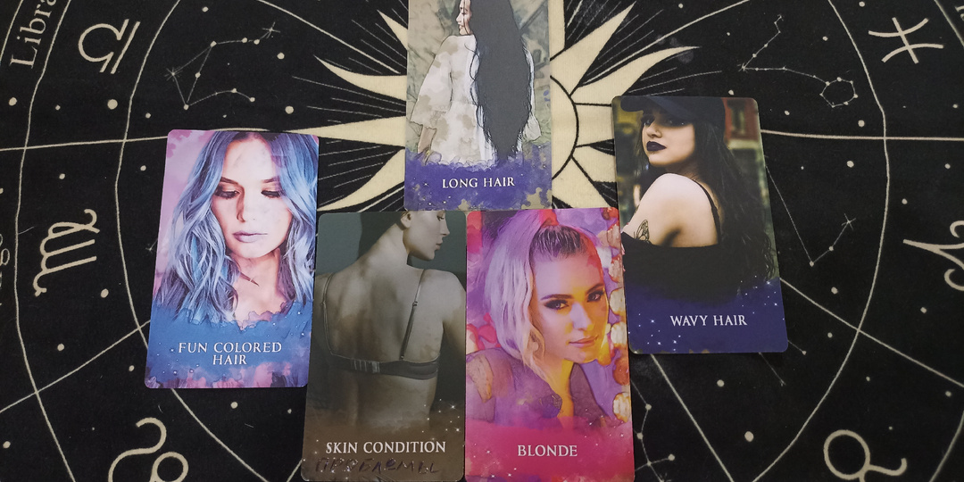 Кто вас чем-то порадует? Расклад на Оракуле