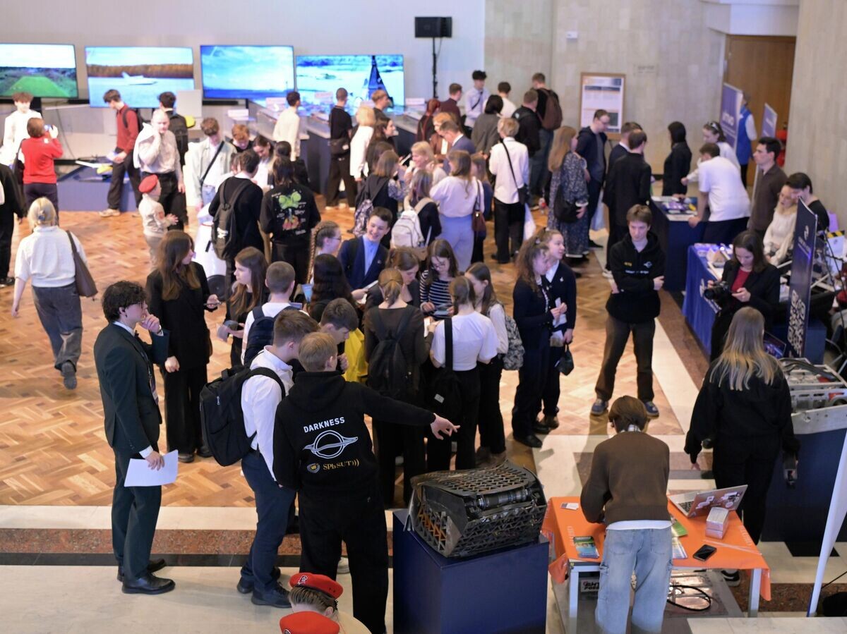    Всероссийская юношеская научно-практическая конференция "Будущее сильной России – в высоких технологиях" в Санкт-Петербурге | © РИА Новости / Алексей Смагин