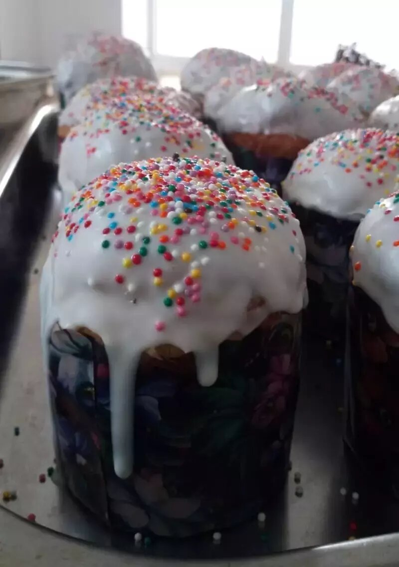    Когда специальных форм для куличей ещё не было, их делали круглыми Фото: Из личного архива Андрея Коваленко