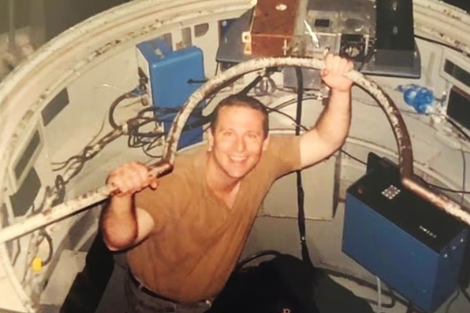    Майкл Дэвид Хикс проработал в лаборатории четверть века. Фото: кадр из видео YouTube