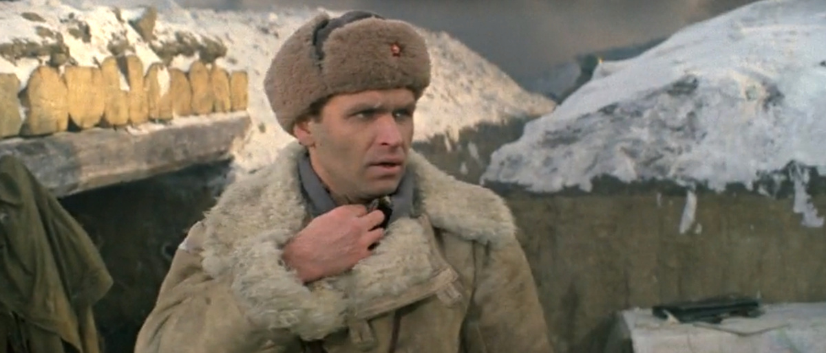 Кадр из кинофильма "Горячий снег", 1972 г., режиссер Гавриил Егиазаров, сценаристы Юрий Бондарев, Евгений Григорьев, композитор Альфред Шнитке (скриншот) 