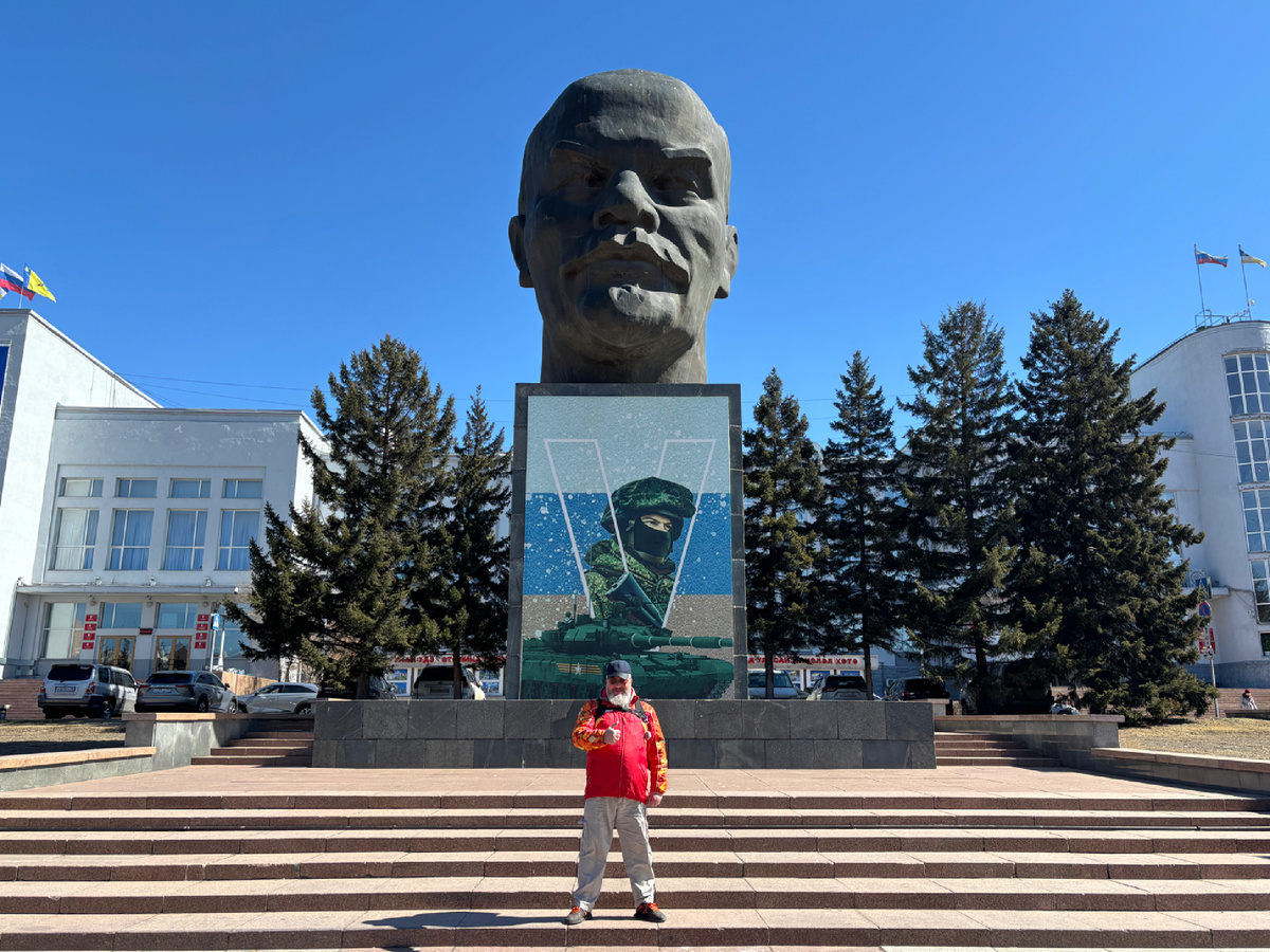 Памятник Ленину на пл Советов