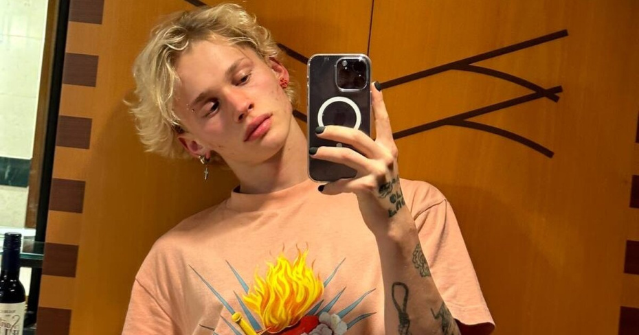    Социальные сети