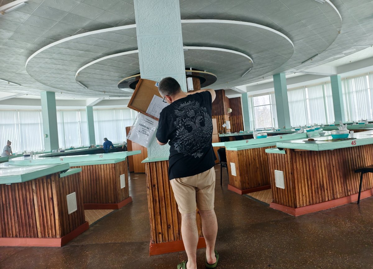 В столовой после завтрака