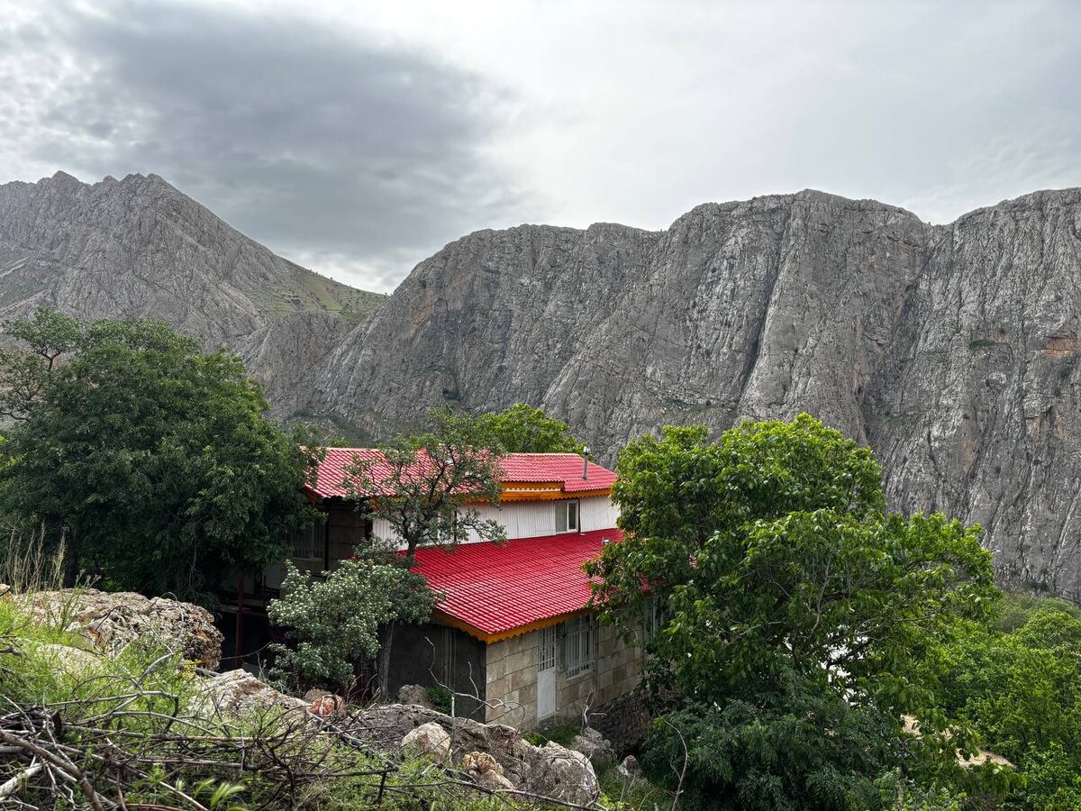 Вот он далекий гордый Аламут