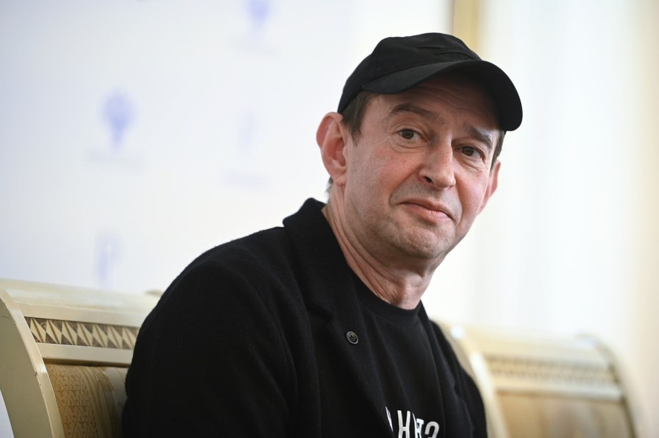    Константин Хабенский еще не решил, что делать с семейной реликвией. Алексей БУЛАТОВ
