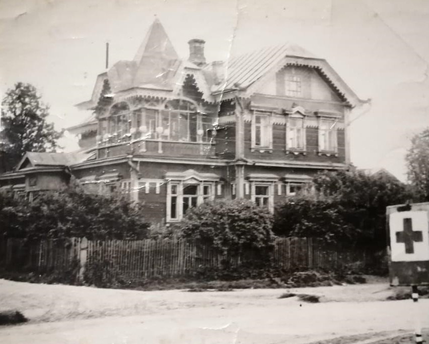 Он же, но с другого ракурса (архив потомков)