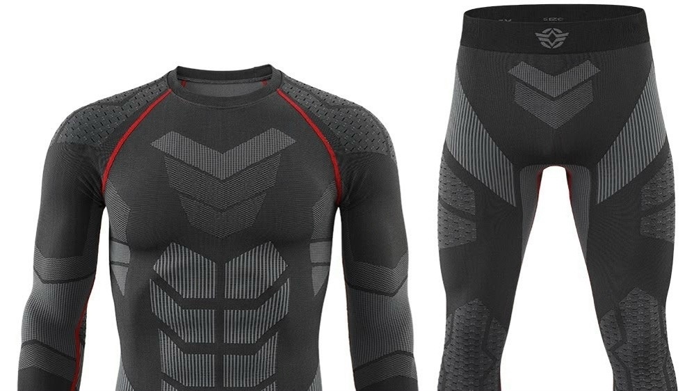 – А зачем мне термобельё? Мне и в футболке с этой курткой не холодно! – так сказал мой товарищ, который в этом сезоне решил сменить класс мотоцикла, пересел с круизёра на турэндуро, и обратился ко мне за советом по выбору экипировки.