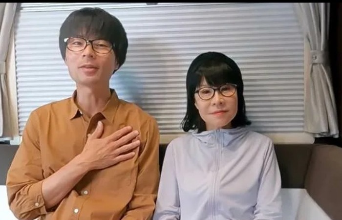    Ёситака и Аки: их любовь не знала границ, несмотря на четверть века разницы.