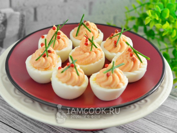 Варёные яйца после Пасхи не пропадут: 7 простых и вкусных закусок из яиц