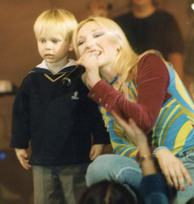    Материнская нежность: Кристина Орбакайте с маленьким Дени.