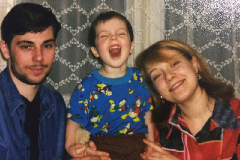    Егор Клинаев рос в творческой семье, где царила любовь к музыке.