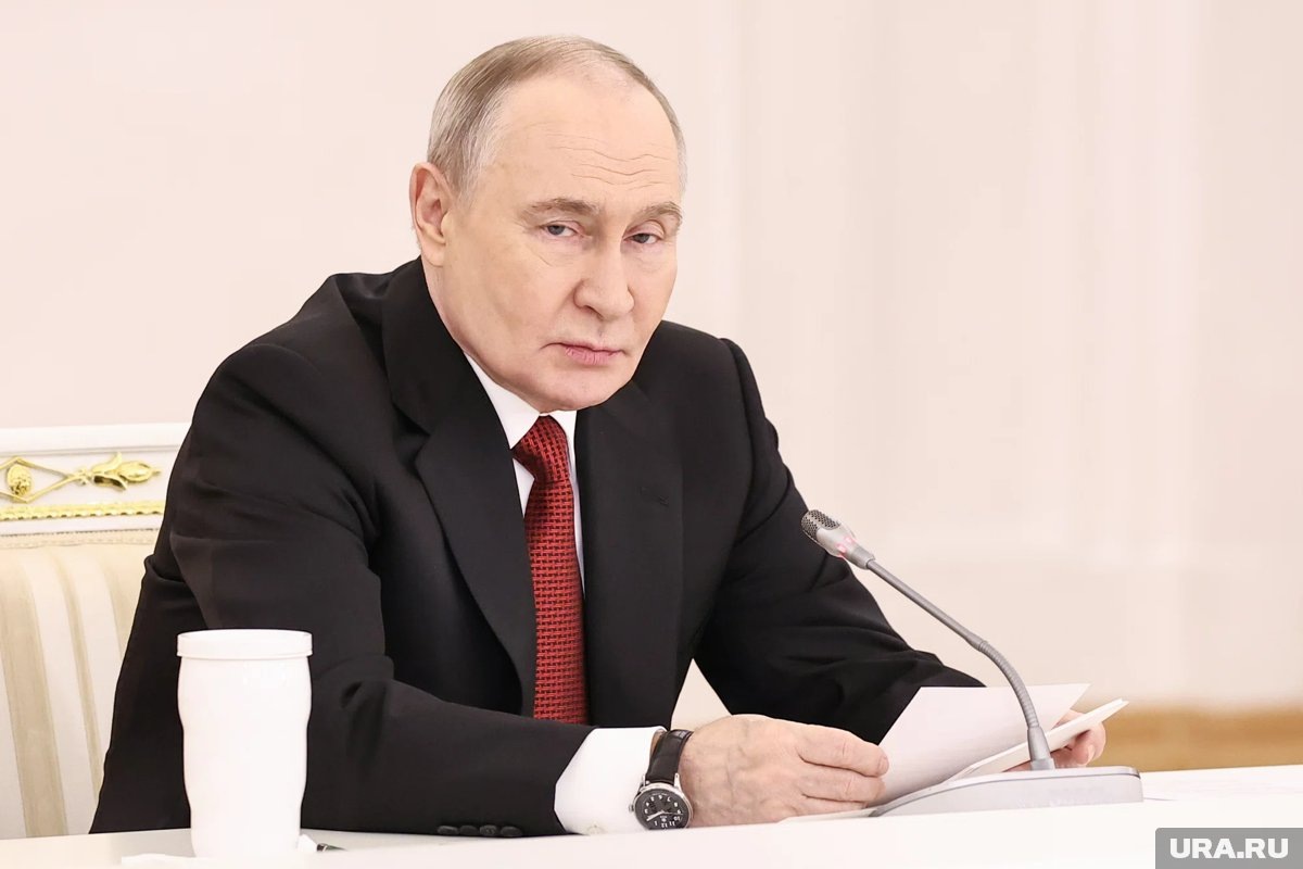     Путин: ИИ формирует новый облик экономики, обороны, жизни в России