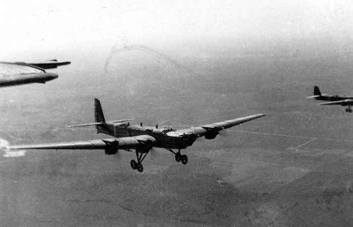 Бомбардировщик ТБ-3./ Фото: respublikarso.org