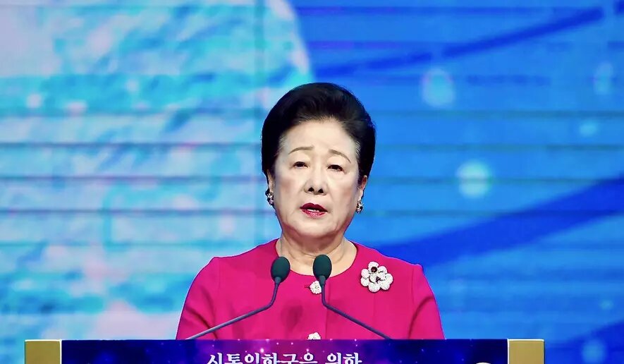 Доктор Хан Хакча Мун обращается к онлайн-участникам «Митинга надежды» ThinkTank 2022 со всего мира (Фото: Business Wire)