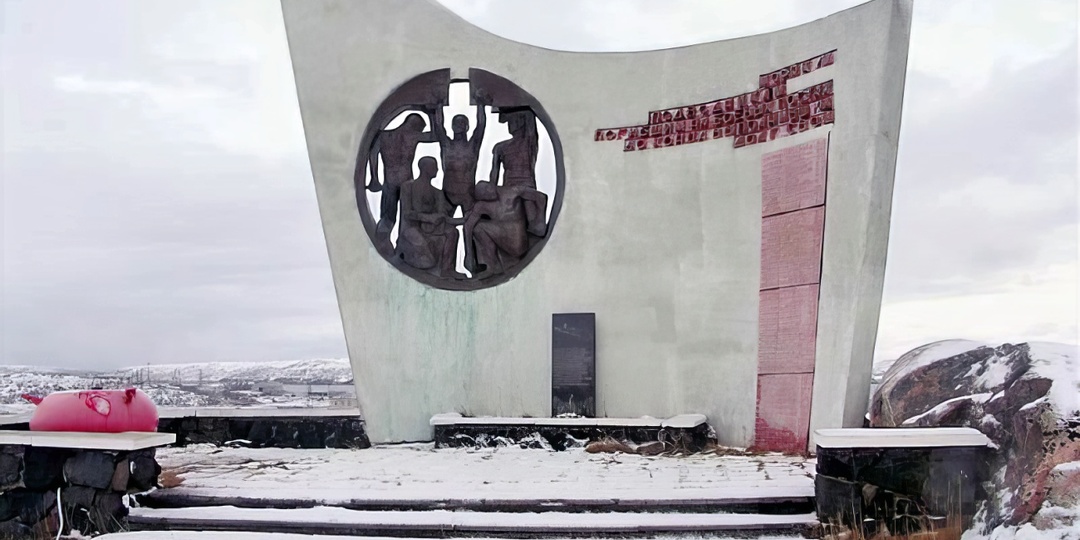 12 апреля — катастрофа на АПЛ К-8