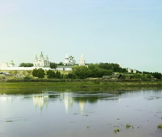 Исходное описание: Вид Далматова монастыря с реки Исеть. Год: 1912 Источник: Коллекция Сергея Михайловича Прокудина-Горского (Библиотека Конгресса).
