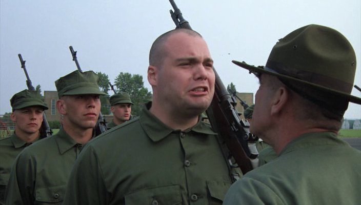 Кадр из фильма "Цельнометаллическая оболочка" (1987)