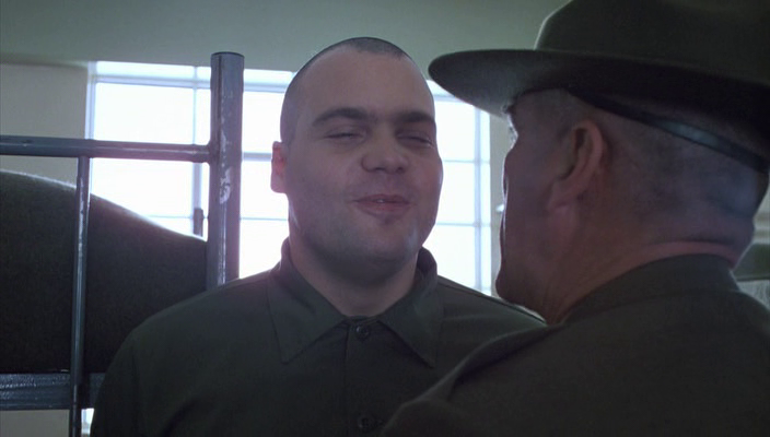 Кадр из фильма "Цельнометаллическая оболочка" (1987)