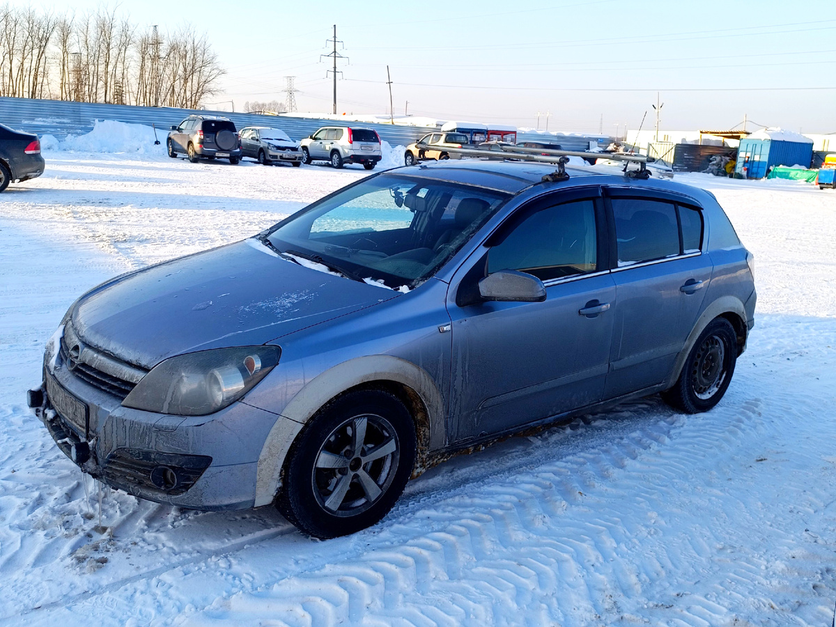 Приехал с работы, поставил свою «Астру H» 2005 года на стоянку. Рядом — такой же Опель, но 2010 года. У меня пороги живые, у него — нет. А я мовилил свою всего один раз, много лет назад. И до сих пор пороги на месте.