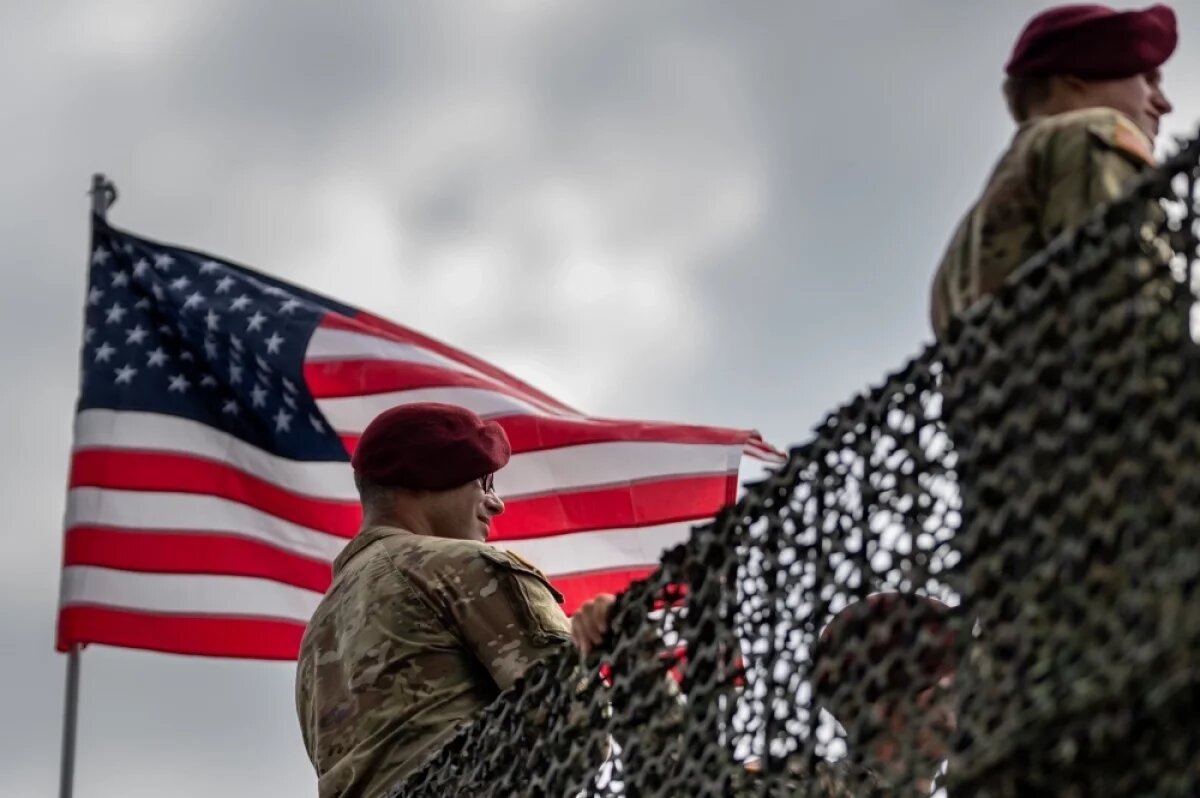    США не будут выводить войска из Британии: новости в мире 11 апреля