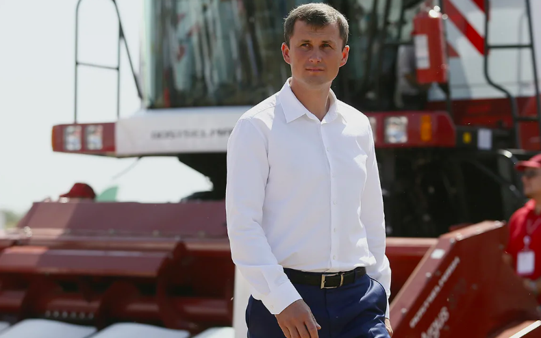 «Украл у фронта тысячи машин»: замгубернатора Краснодарского края арестован после сопротивления при обыске