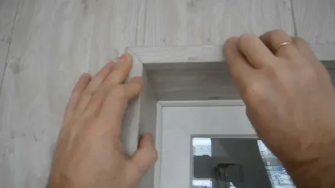 Выравнивание углов оконных откосов.