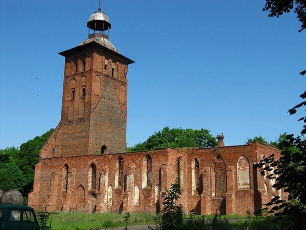 Кирха Святого Якоба в Велау