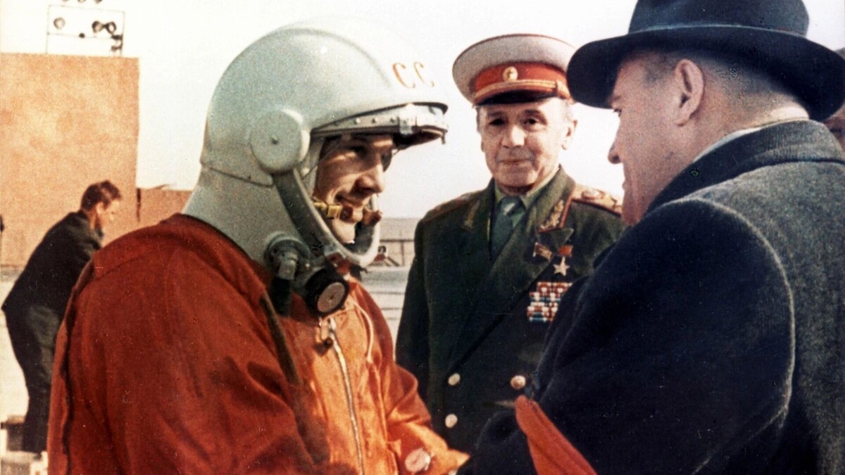    Юрий Гагарин перед стартом   РГАНТД