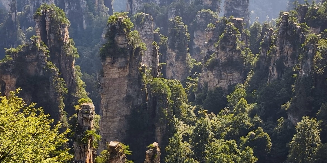 Чжанцзяцзе: горы из «Аватара» и испытание для вашей выносливости