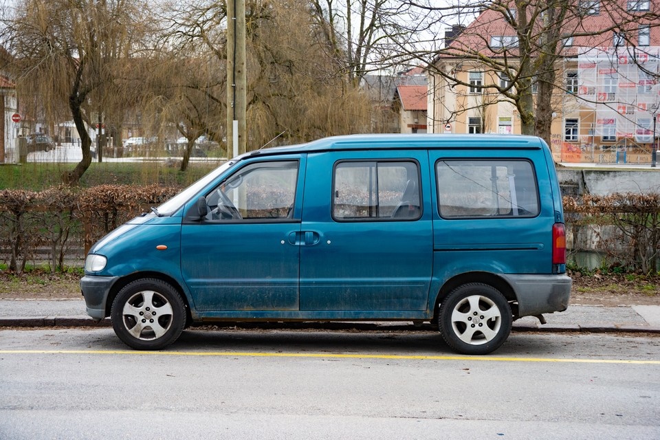    Мужчина запер сына в фургоне и не выпускал целый год: мальчика спасло «чудо». Фото: S.Candide/Shutterstock/Fotodom