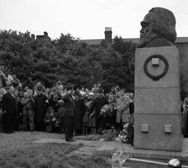 Миф о «верующем Гагарине»: источники, противоречия и политический заказ