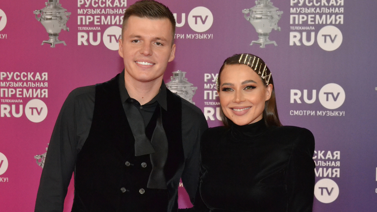    Блогеры Артем и Валерия Чекалины. Фото: Даниил Опарин / КП