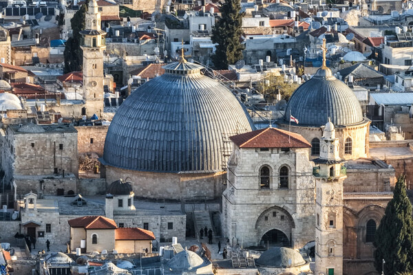 Вид с дрона на храм Воскресения Христова в Иерусалиме перед схождением благодатного огня, 11 апреля 2026 года / Ilan Rosenberg/Reuters   📷