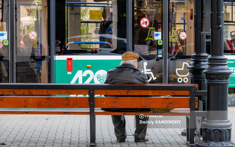 Троллейбусы и трамваи развезут томичей домой в пасхальную ночь