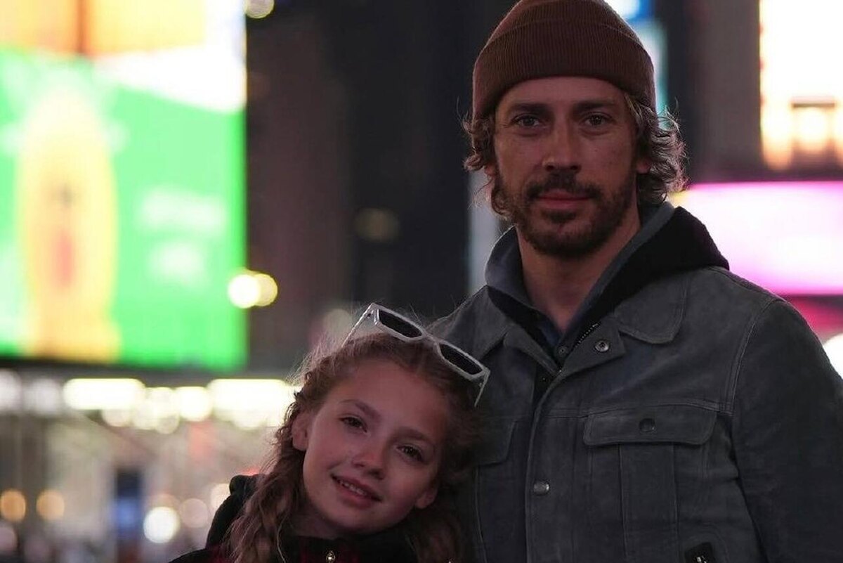    Муж Пугачевой с дочерью Лизой.