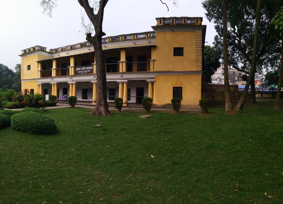 Rabindranath Sriti Jadu Ghar