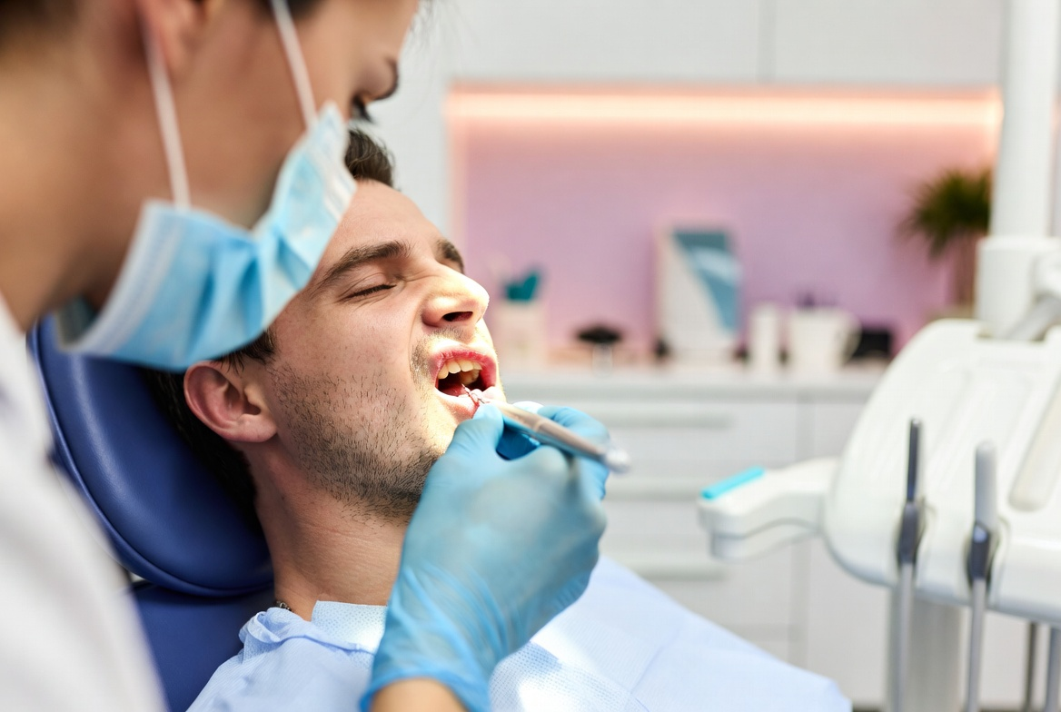 Лечение зубов в стоматологии Щербинки. Медицинский центр ЛИК на Спортивной улице 23