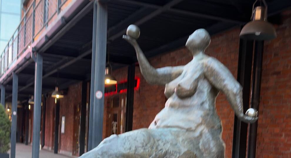 ЧТО ДЕЛАЕТ СИЛЬНЫЙ МОДЕРАТОР