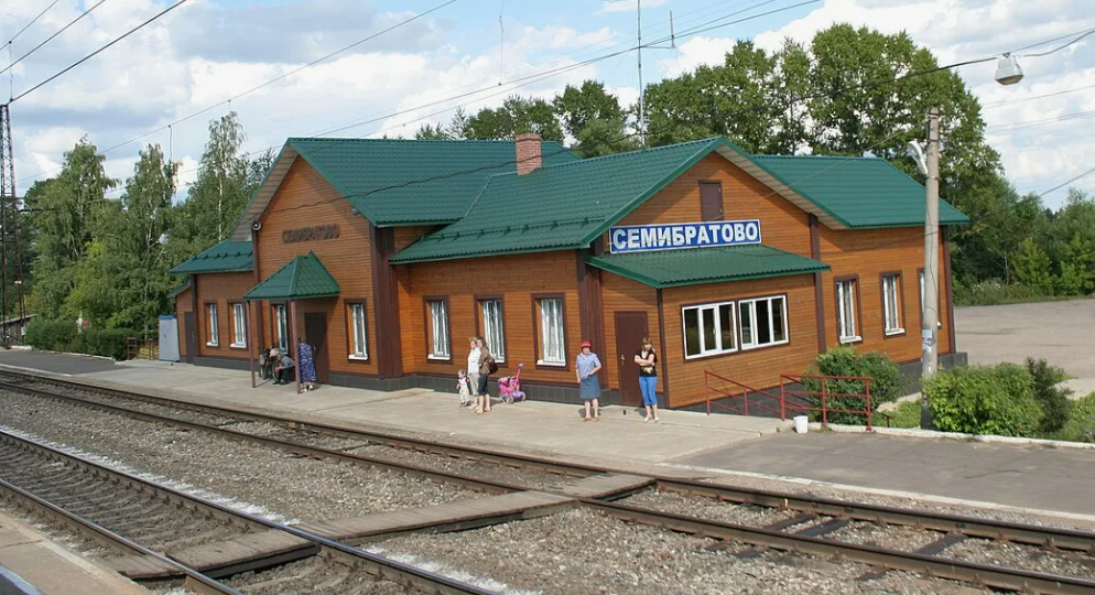 Перемеряю расстояние по железной дороге на участке от Ростова Великого до Ярославля, где происходило множество происшествий