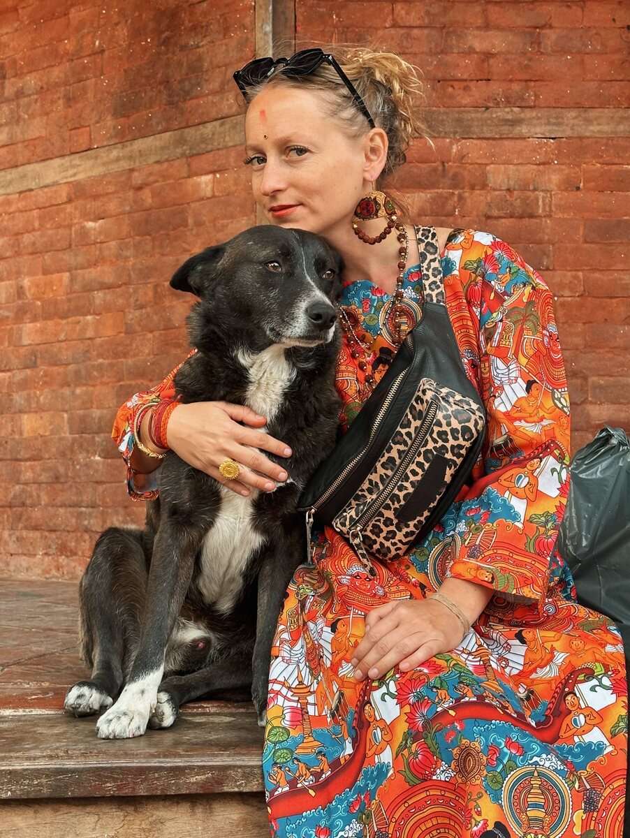 Это мы с собачкой в Катманду