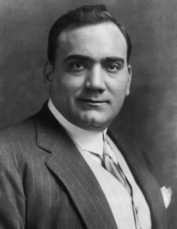 Источник: https://commons.wikimedia.org/wiki/File:Enrico_Caruso_tenor.jpg