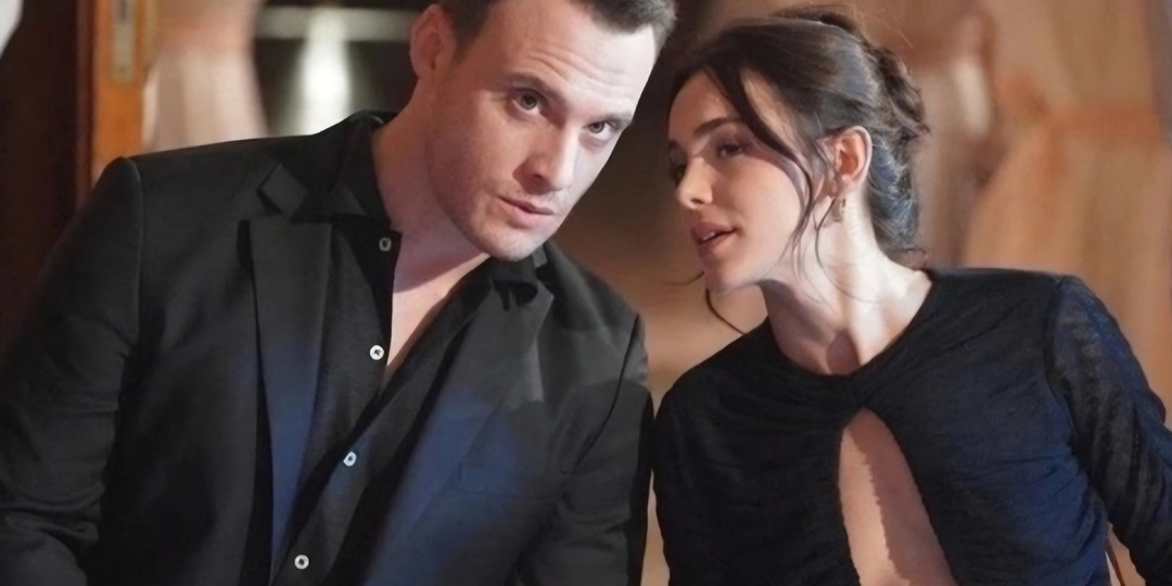 Керем Бюрсин. Его коллега Хафсанур Санджактутан в непростой ситуации — поддержим актрису!