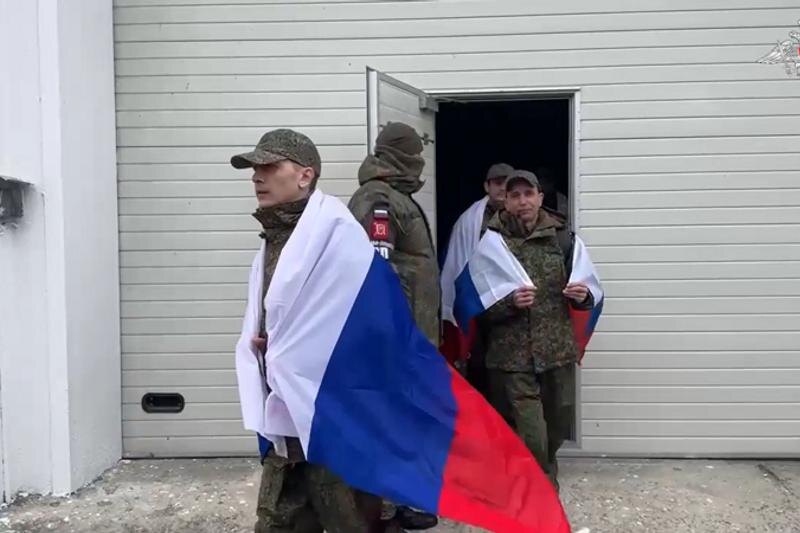    Пресс-служба Минобороны России. Возвращение российских военнослужащих из плена