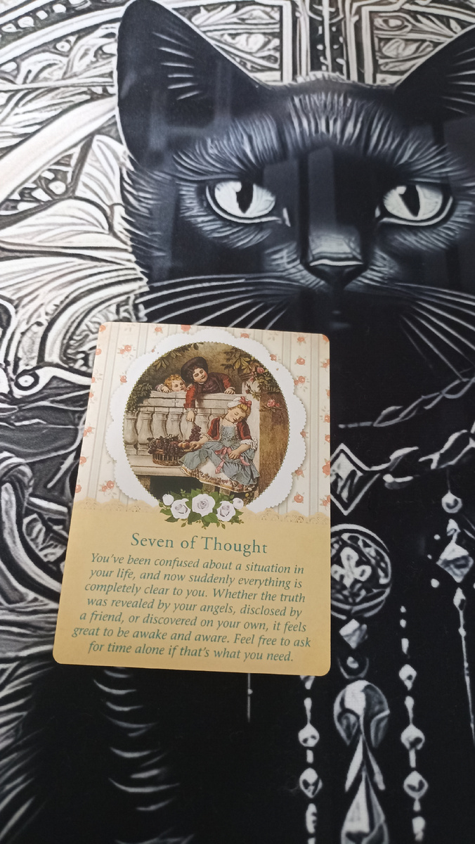 Карта из колоды Таро Ангелов-Хранителей Рэдли Валентайна на тему: Послание от вашего Ангела-хранителя