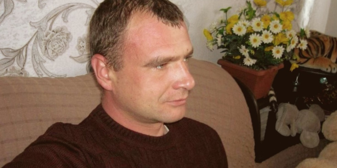 Мужчина (51 год) и две женщины: ровесница и 38-ми летняя. Друг рассказал о 5 вещах по которым проверял их и кого в итоге выбрал