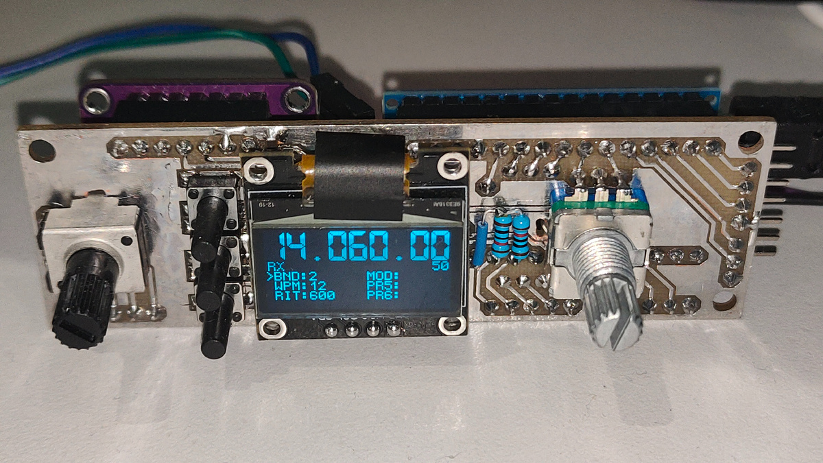 Синтезатор будущего трансивера. Маленький... 90х30 мм