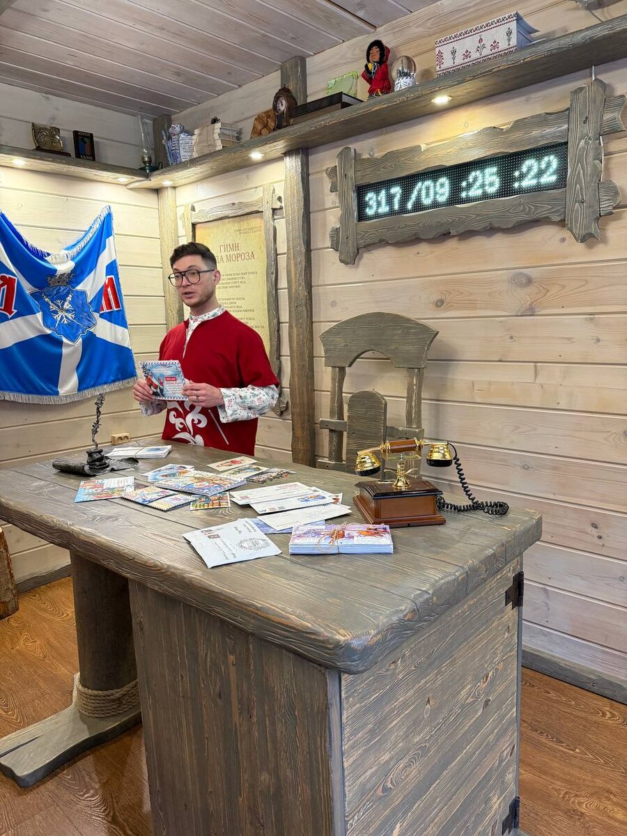 Листайте карусель чтоб увилеть какой он терем главного зимнего волшебника