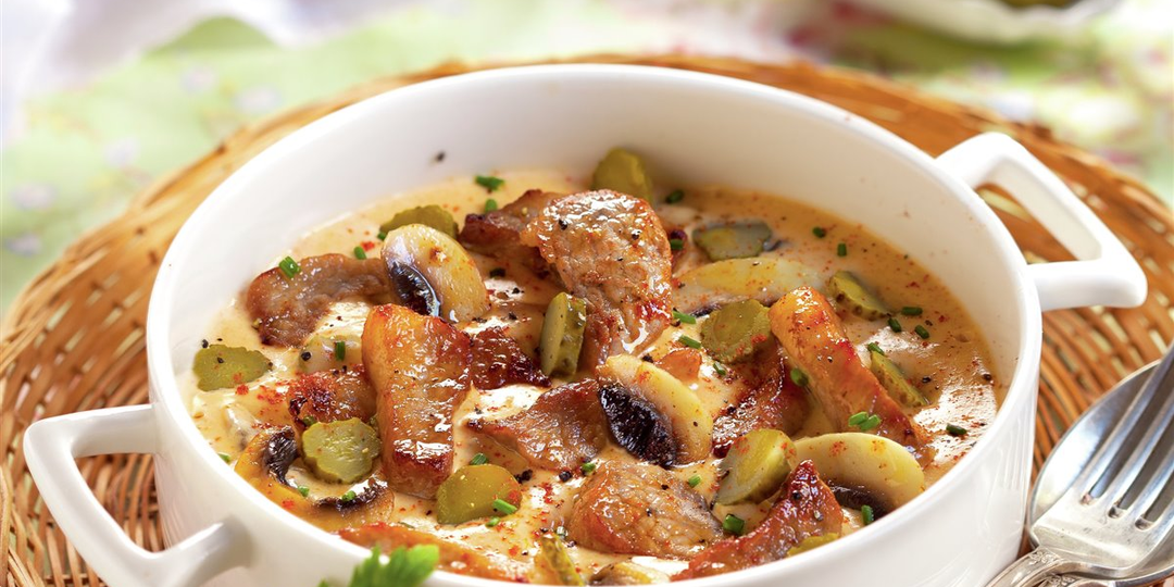 Секрето иберико в соусе строганов — рецепт для всей семьи